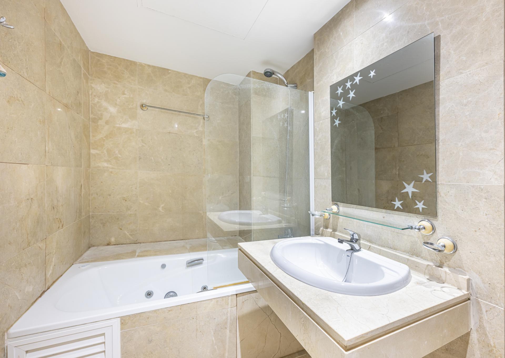 Duplex Penthouse met panoramisch uitzicht zee. – Casares